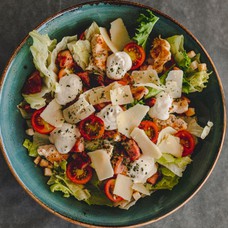 Caesar salad with chicken