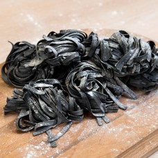 Black tagliatelle (250 g)