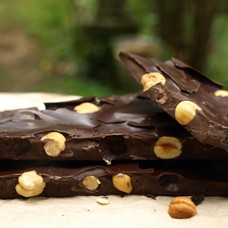Schokolade mit Haselnuss, Karamell und Blume des Salzes 100g