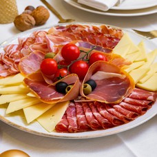 Istrian meat and cheese platter for 4 people (600 g)