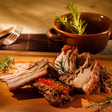 Spanferkelbraten für 4 Personen (1,6 kg)