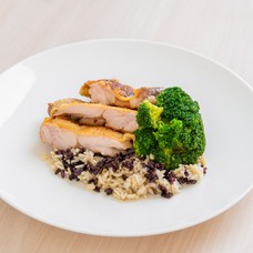 Hühnersteak mit Brokkoli und Reis für 4 Personen (1,5 kg)