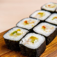 Sushi rolls with sea bream 8 pcs (150 g)