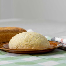 Frischer hausgemachter Teig für Polentabrot (900 g)