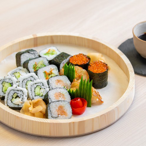 Mixed sushi rolls (5 x 150 g)