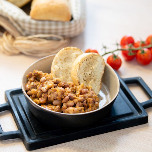 Baked beans with homemade sausage and smoked bacon for 2 people (900 g)