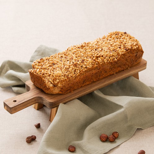 Zucchini and hazelnut cake (950 g)