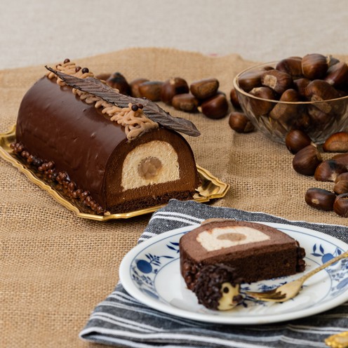 Čokoladna rolada s kestenom (1,1 kg)