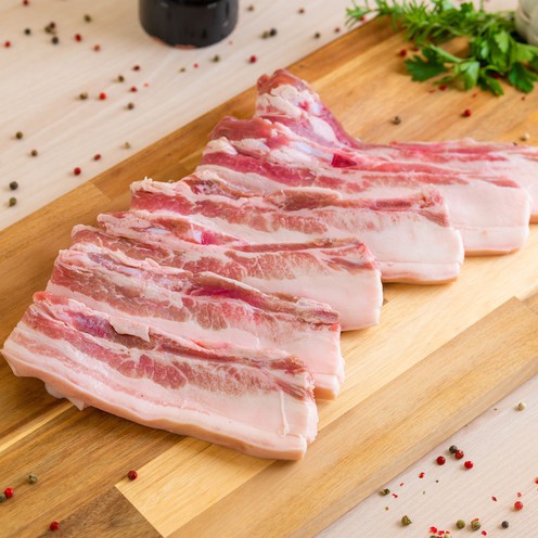Narezano carsko meso crne svinje za 4 osobe (1 kg)
