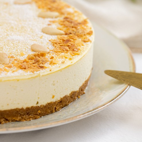 Coconut and almond cheesecake (1,8 kg)
