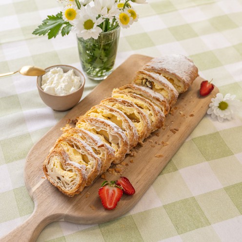 Homemade cheese strudel (500 g)