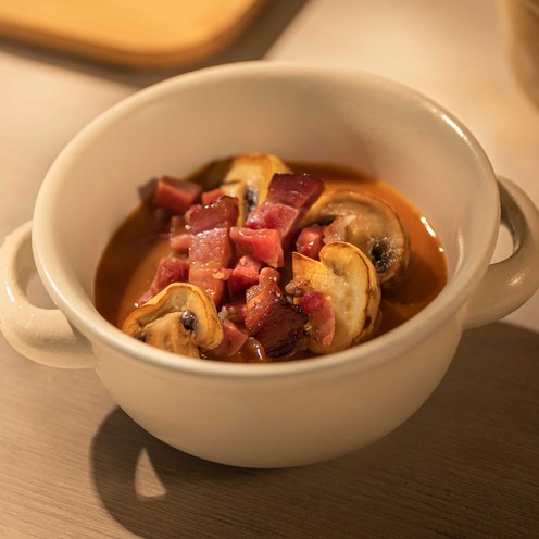 Istrian sauce with prosciutto, pancetta and mushrooms for 4 persons (1 kg)