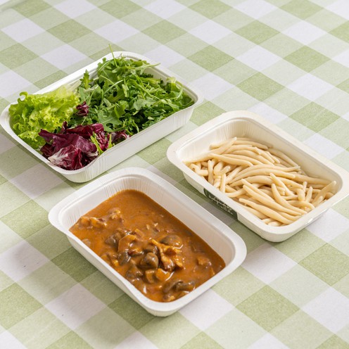 Menu: istarski umak, pljukanci i miješana salata za 4 osobe