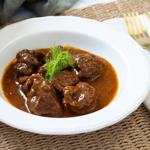 Lammragout („Žgvacet“) für 4 Personen (1 kg)