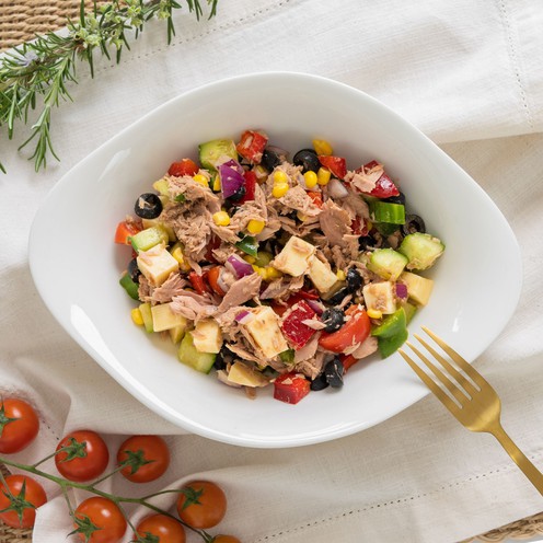 Salata od tune i povrća za 4 osobe (1 kg)