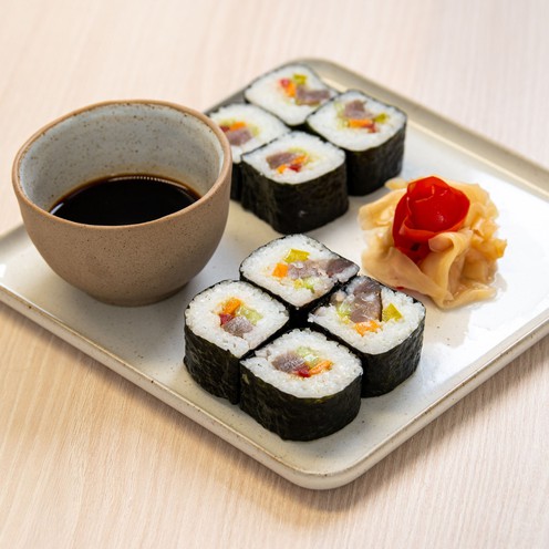 Sushi rolls with tuna 8 pcs (150 g)