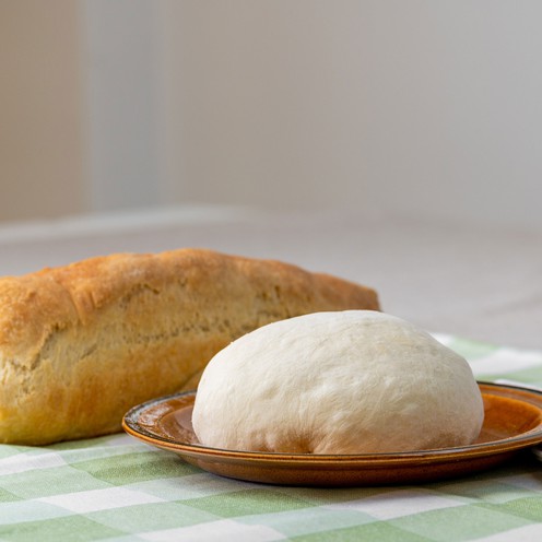 Fresh homemade dough for white bread (900 g)