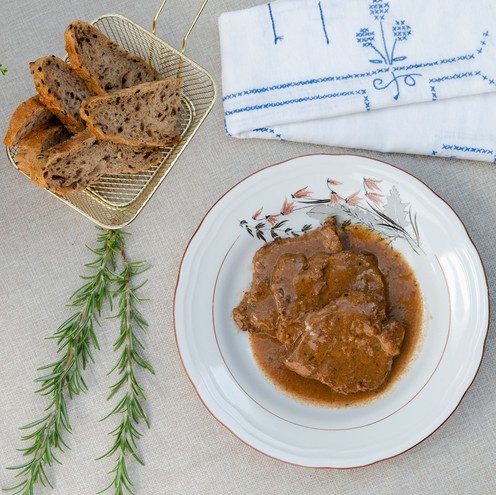 Veal escalopes in white wine sauce for 1 person (250 g)