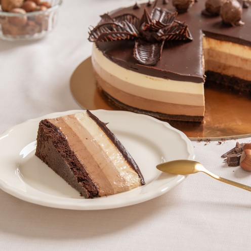 Torta "Tri čokoladna moussea" za 15 osoba (2,3 kg)