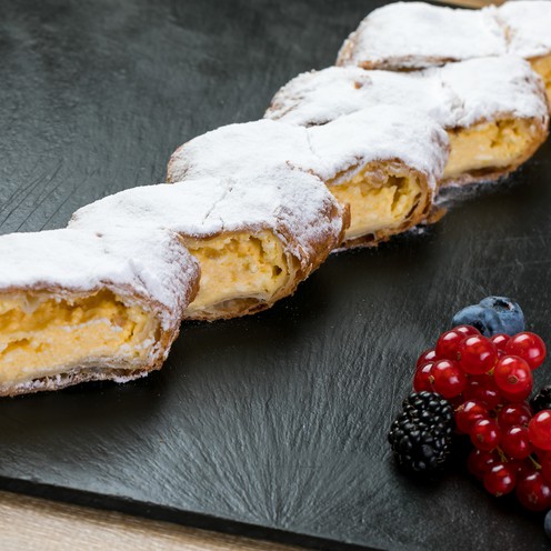 Hausgemachter Käsestrudel (1 kg)