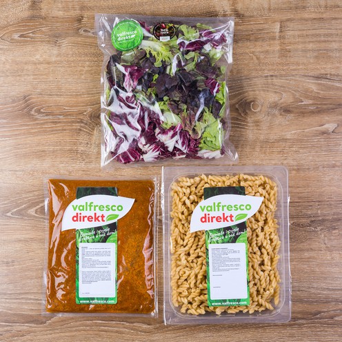 Menu: Bolognese umak, domaći strozzapreti i miješana salata za 4 osobe