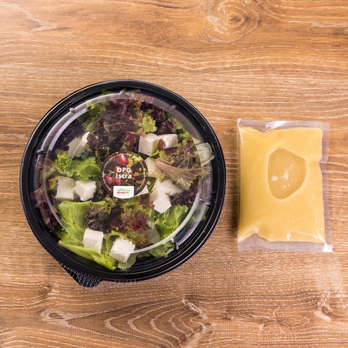 Svježa lisnata salata sa skutom za 1 osobu (200 g)